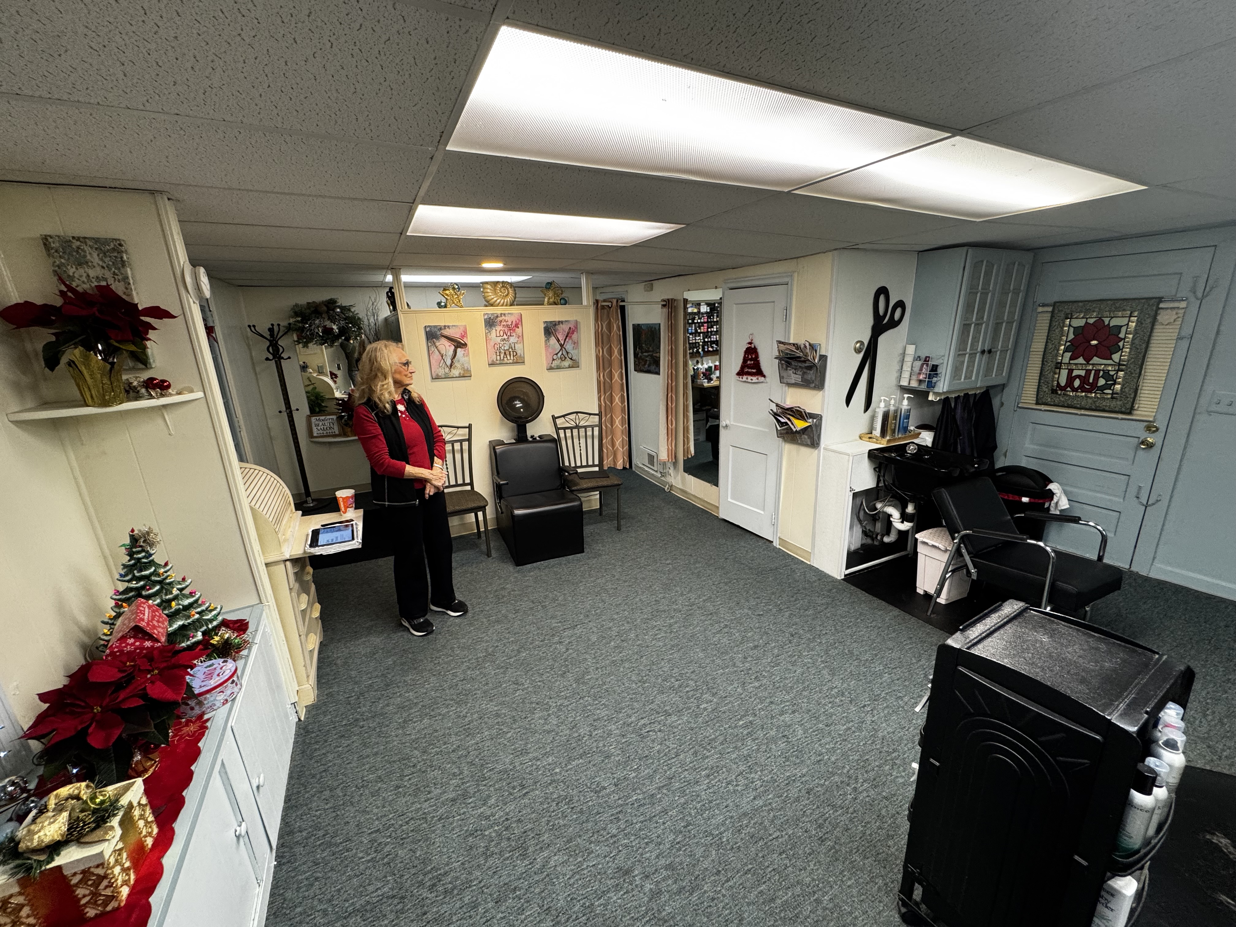 Additional view of Modern Beauty Salon interior showcasing the professional and inviting atmosphere